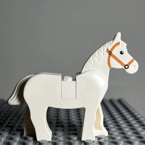 LEGO White Horse Minifigure Dark Orange Bridle Castle Western 4493c01pb04 2P
