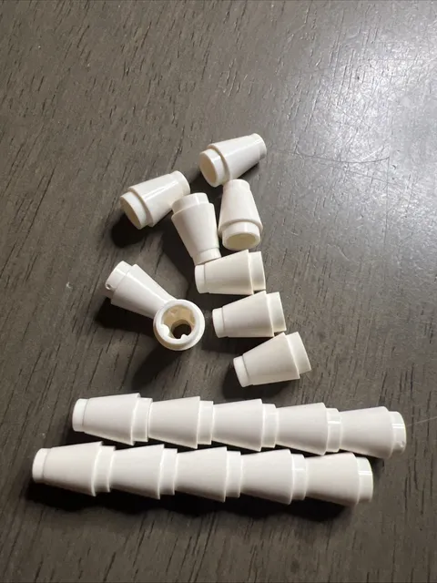 LEGO 4589b White Cone 1 x 1 with Top Groove 19 Pieces
