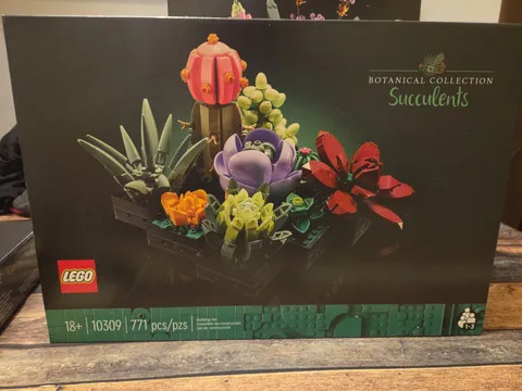 Sealed New LEGO Botanicals: Succulents (10309) 