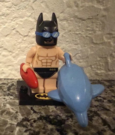 Lego Batman Movie Minifigure Series 2 (71020) - Swimsuit Batman w/ Dolphin