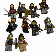 LEGO lot of castle minifigures. 10 vintage crusaders, forestmen, & Accessories