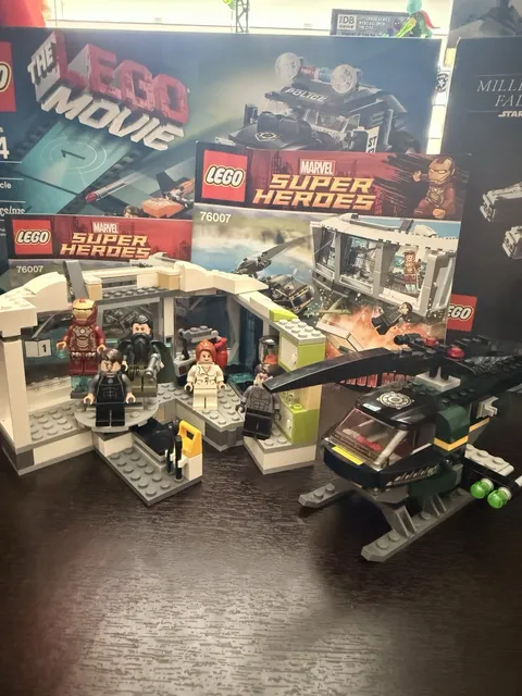 LEGO Marvel: Iron Man: Malibu Mansion Attack (76007)