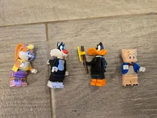 LEGO 71030 Looney Tunes Minifigure Set - Lola, Sylvester, Daffy, and Porky Pig