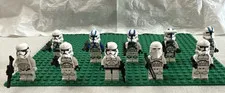 LEGO Star Wars Clone Trooper Minifigures Lot of 10 w/ Blasters Age 6+