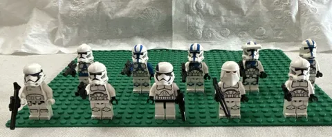 LEGO Star Wars Clone Trooper Minifigures Lot of 10 w/ Blasters Age 6+