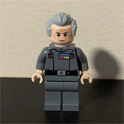 LEGO Grand Moff Tarkin Minifigure sw1471 Dark Bluish Grey Eyebtows