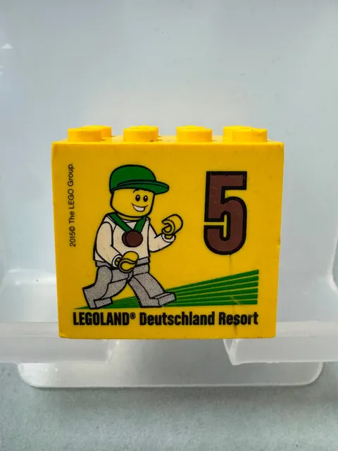 LEGO Collectible Brick Special Brick 2x4x3 Yellow Legoland Resort No. 5 from 2015