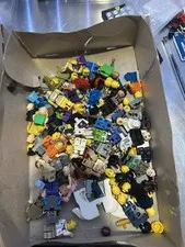 LEGO Bulk Lot Damaged / Unbranded Minifigure Parts READ DESCRIPTION #9