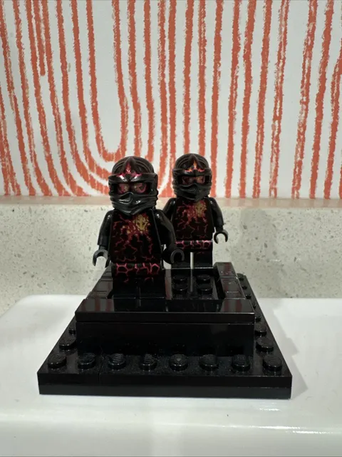 LEGO Ninjago Cole NRG 2012 Minifigure njo0057 9572 Great Condition