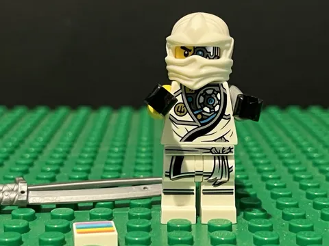 Lego Ninjago Zane Minifigure Tournament of Elements Robe Battle Damage njo0228