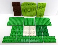 Lego Duplo Lot of 16 Baseplates in Various Sizes & Colors Green White Brown 