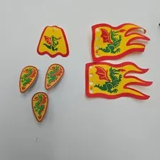 Lego Dragon Knights Castle Minifigure  Shields & Cloth dragon flag Cape Vintage