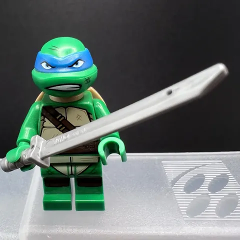 LEGO Minifigure- Leonardo (Gritted Teeth, Smudges) (tnt024) TMNT Turtles Ninja