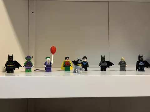 LEGO Batman Minifigure Lot w/ Batman, Robin, The Joker, Bat Dog, and Scarecrow