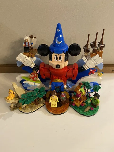 LEGO Ideas ~ Magic Of Disney 21352 ~ Used Complete