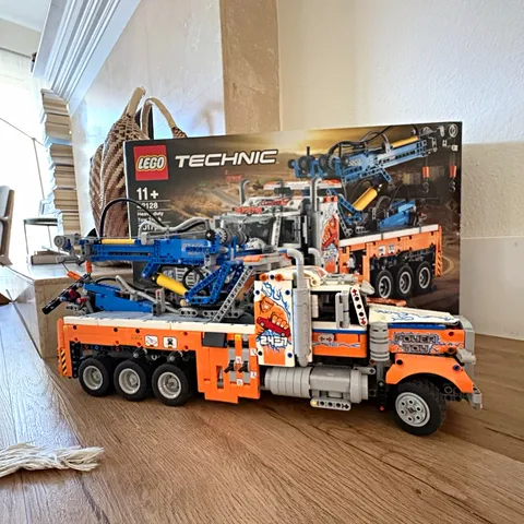 LEGO Technic 42128 Heavy-Duty Tow Truck Pneumatic 2017 pcs Box