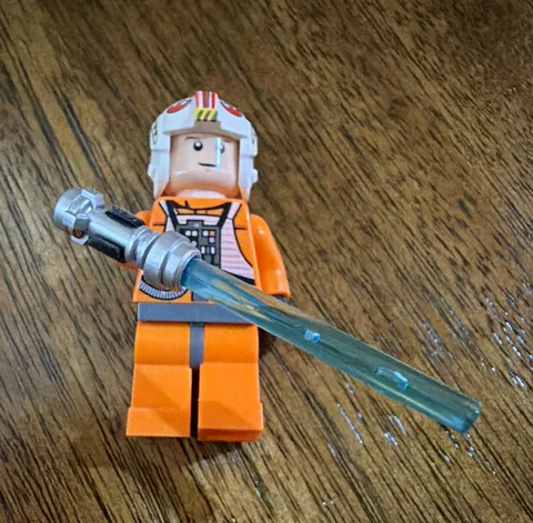 LEGO Star Wars Rebel Pilot Minifigure Lot of 4 w/ Helmets & Accessory
