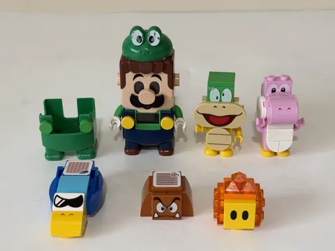 Lego Adventure With Luigi Interactive Talking Light-Up And Others 6 Figures