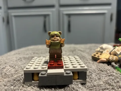 LEGO Star Wars  Ewok Minifigure Genuine LEGO