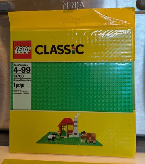 2 NIP LEGO 10700 Green Baseplates 10" x 10" 32x32 stud 3811 foundation grass