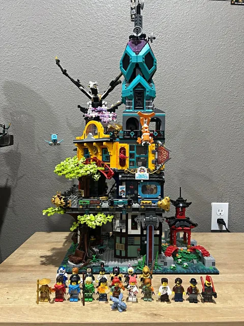 LEGO NINJAGO City Gardens 71741 Complete set w/Instructions and minifigure lot