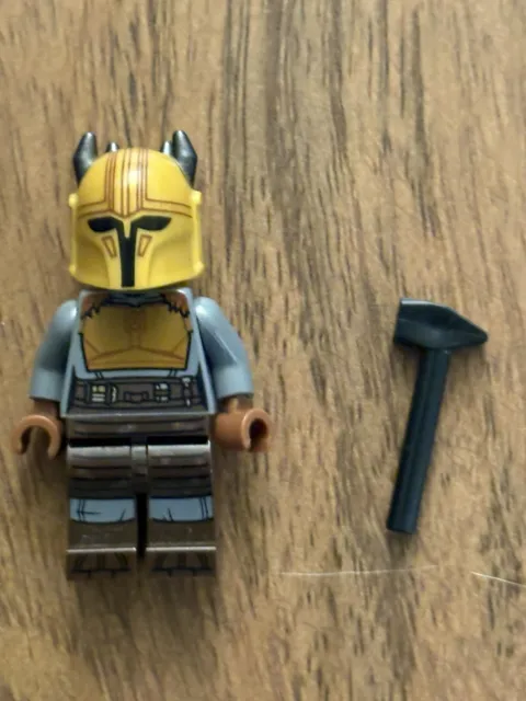 LEGO THE ARMORER MINIFIGURE STAR WARS THE MANDOLORIAN FIGURE Authentic