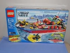 LEGO CITY : Fireboat (7906) RETIRED/SEALED