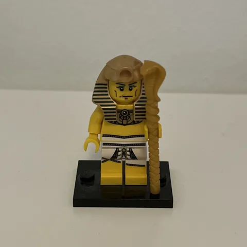 Used (Complete) LEGO Collectible Minifigures Series 2 Egyptian Pharaoh (col032)