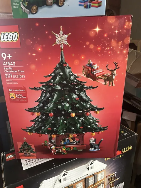 LEGO Family Christmas Tree 41843 3,171 pcs Set 9+