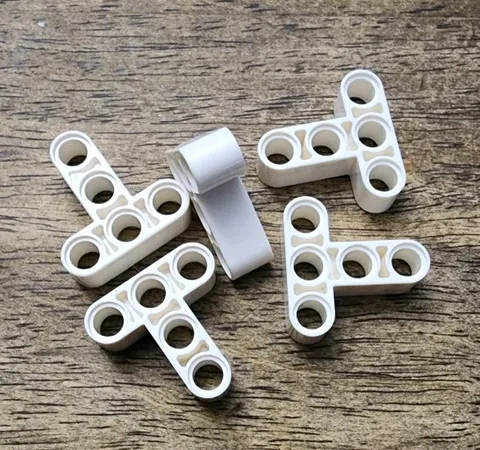 LEGO White Technic, Liftarm, Modified T-Shape Thick 3 x 3 QTY 5 Part No. 60484
