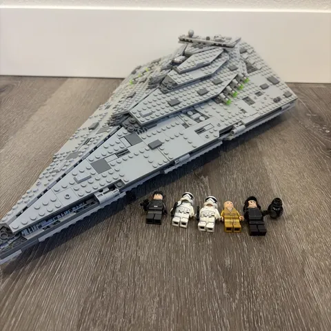 LEGO Star Wars The Last Jedi First Order Star Destroyer 75190
