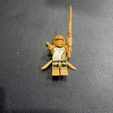 LEGO NINJAGO Lloyd Golden Ninja Minifigure (njo0073) w/ 3 Gold Swords