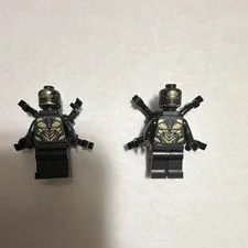 LEGO Marvel Minifigure Lot of 2 Outriders 