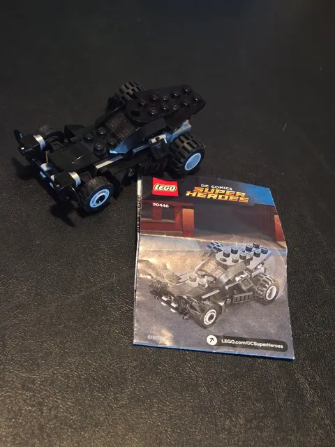 LEGO DC Comics Super Heroes: The Batmobile (30446) - Complete