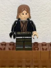 LEGO Star Wars Minifigure sw0120 Anakin Skywalker with a black right hand.