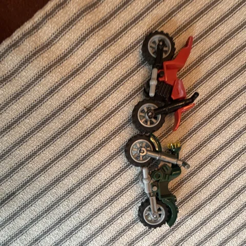 LEGO Motorcycle Lot of 3 Builds, 3 Pieces, Multicolor (Black/Red, Red, Green)
