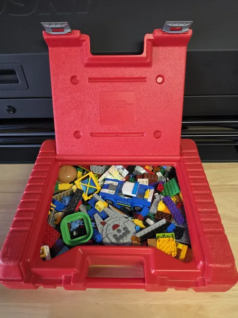 Vintage 1985 LEGO Red Carrying Case w/ LEGO Pieces Car Millennium Falcon Build