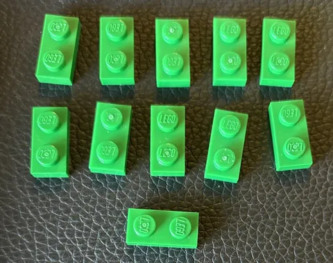 Lego Replacement Parts 3023 Lot 11 Pieces 1x2 Plate Green