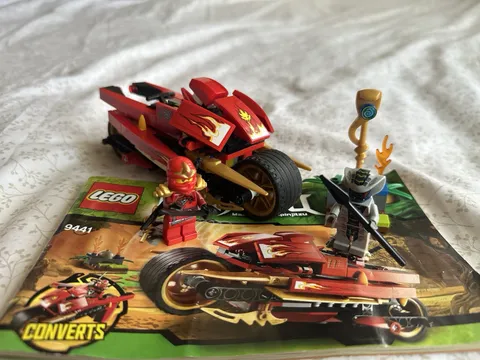 LEGO NINJAGO 9441 Kai's Blade Cycle Rise of the Snakes