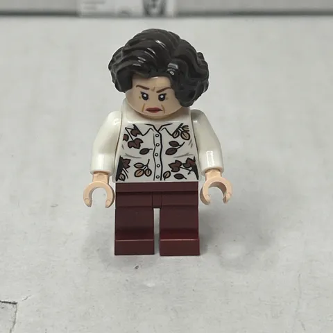 LEGO Harry Potter Petunia Dursley 75968 Chamber of Secrets Minifigure Fig