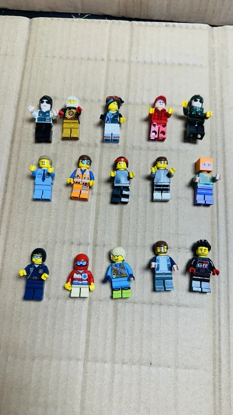 LEGO Minifigure Lot - 15 Assorted Mixed Character Plastic Figures Age 4+
