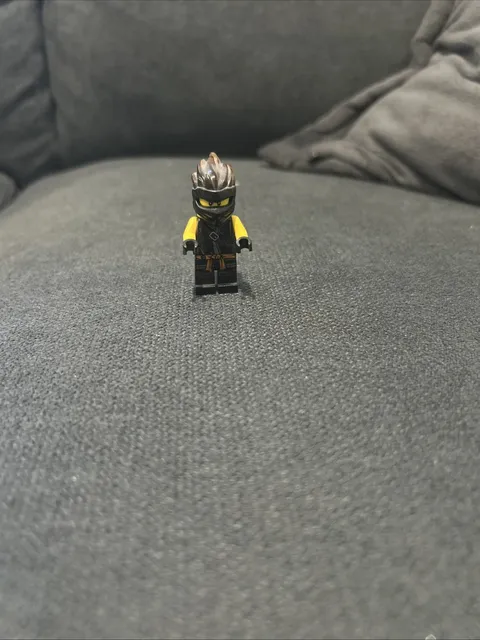 LEGO Ninjago Cole FS Minifigure Secrets of the Forbidden Spinjitzu njo546 70677