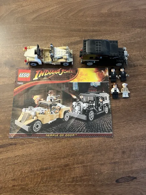 LEGO Indiana Jones: Shanghai Chase (7682)