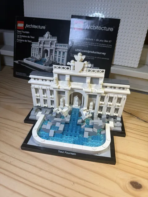 LEGO ARCHITECTURE: Trevi Fountain (21020)