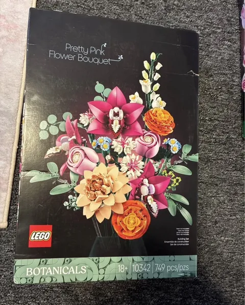LEGO Botanicals Pretty Pink Flower Bouquet 10342 749pcs Brick Separator