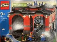 LEGO World City: Train Engine Shed (10027) Brand new, sealed bags, open box