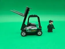 LEGO: Kryptonite Interception 76045 - LexCorp Forklift and Hanchman Mini Figure