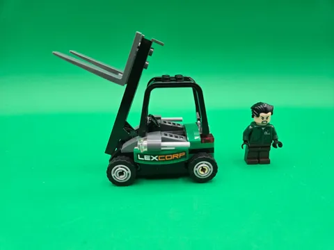 LEGO: Kryptonite Interception 76045 - LexCorp Forklift and Hanchman Mini Figure