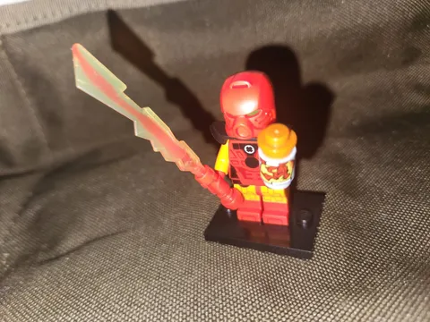 LEGO CMF Series 29 Bionicle Cosplayer Minifigure + extras - COL475 / COL29-3