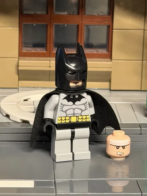 Batman 1 2006 Batman Custom Minifigure w alt face Bat001  (Read Description)